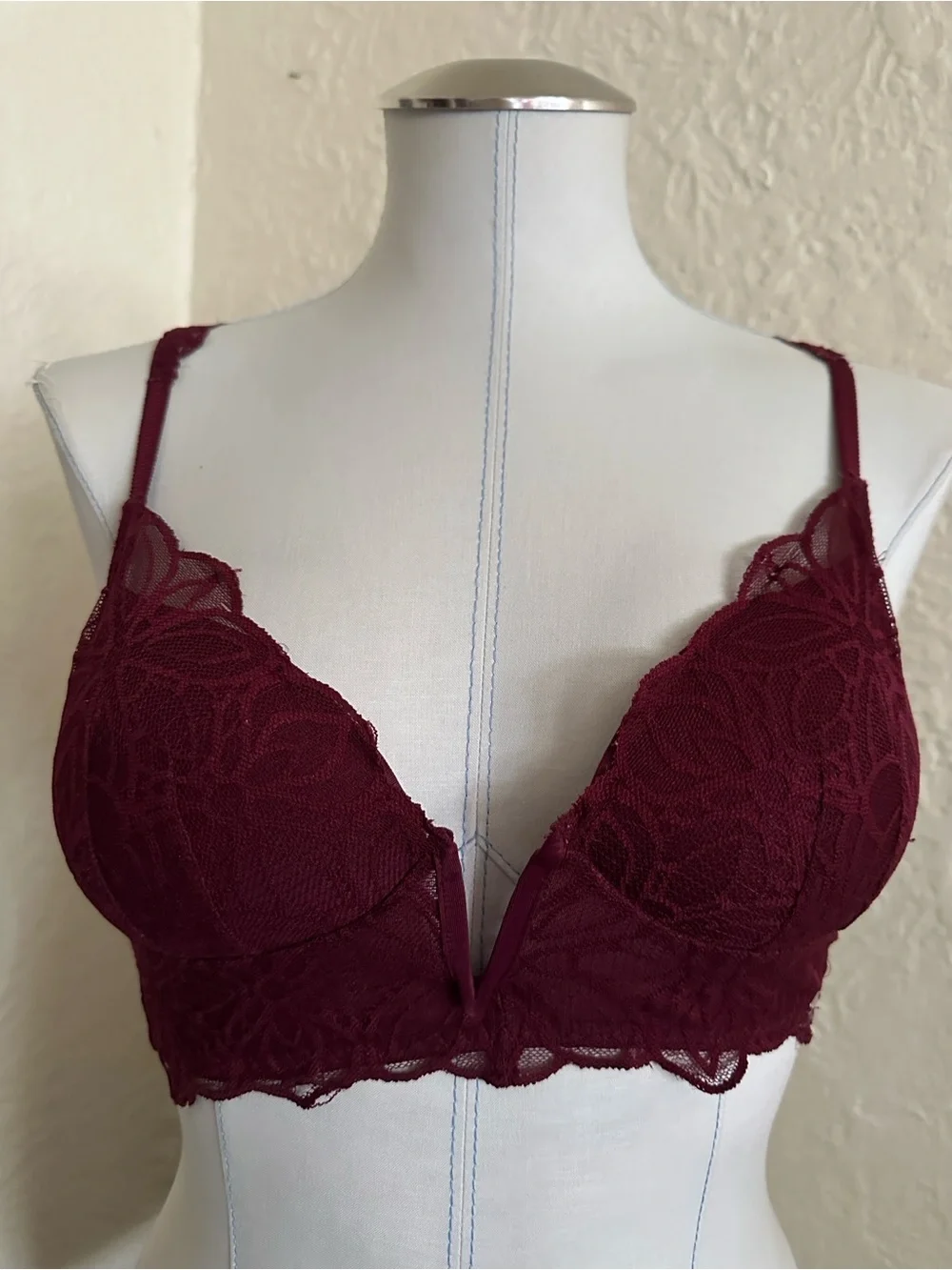 Victoria’s Secret Pink Burgundy Floral Lace V Wire Bralette XS - Picture 3 of 9